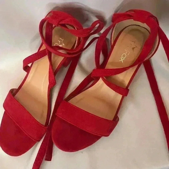 Trufox Red  wrap around sandal size 8M - Picture 8 of 10